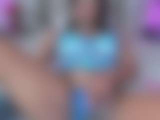 Live cam show with mia-peyton - Striptease on Gym Cam Girls