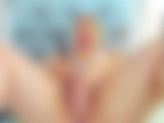 milfhornyy99's Live Sex Cam Show