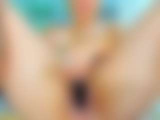 milfhornyy99's Live Sex Cam Show