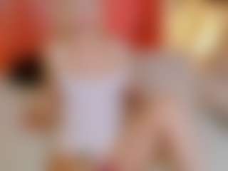 Live cam show with EVA-ROSS6 - Strapon on Camsoda