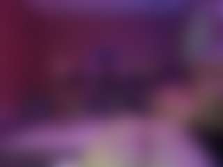 Live cam show with SissyTrixiee - Flat Chested on Camiplay Live