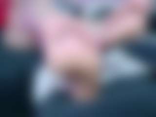 Live cam show with ArianaBlacke - Oil on Free Soda