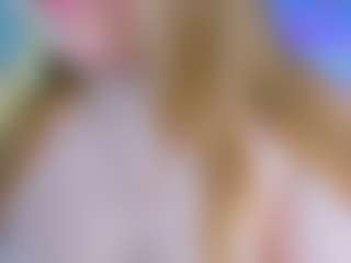 Live cam show with AshleyJonse - Average on studioflirtlive.com