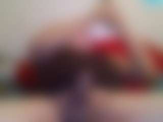 Live cam show with Icecream1314 - Bedroom on AdultVida.com