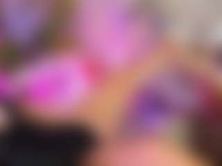Live cam show with LexyEva - Fingering on CamClone