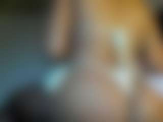 Xia-Ebonyts's Live Sex Cam Show