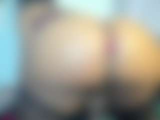 Xia-Ebonyts's Live Sex Cam Show