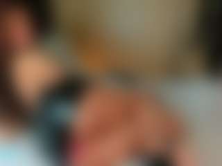 Live cam show with Alice-Christina - Facial Piercings on crypto-cams