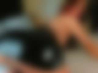 Live cam show with Alice-Christina - Smoking on madthumbs