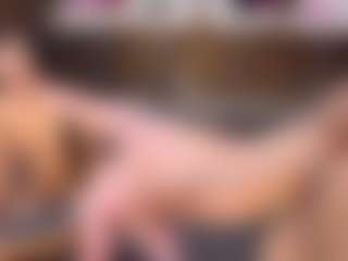 Live cam show with sofia33hot - Tease on livesuperchat.net
