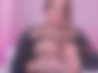 tatii-moon's Live Sex Cam Show