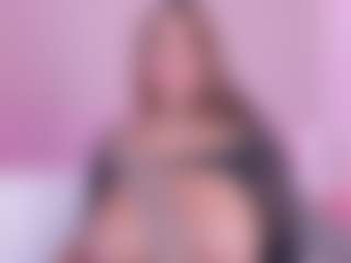 tatii-moon's Live Sex Cam Show