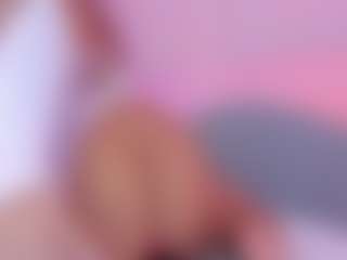 tatii-moon's Live Sex Cam Show