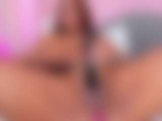tatii-moon's Live Sex Cam Show