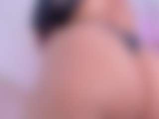 tatii-moon's Live Sex Cam Show