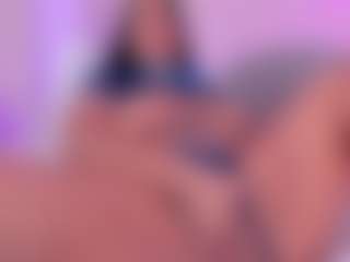 Live cam show with tatii-moon - Big Tits on Gym Cam Girls