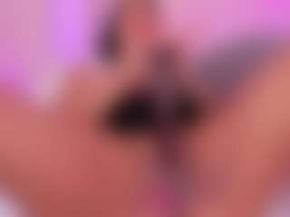 tatii-moon's Live Sex Cam Show