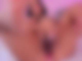 tatii-moon's Live Sex Cam Show