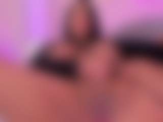 tatii-moon's Live Sex Cam Show