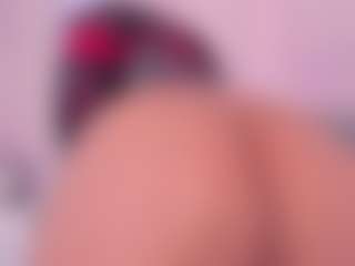 tatii-moon's Live Sex Cam Show
