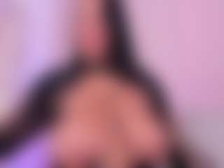 tatii-moon's Live Sex Cam Show