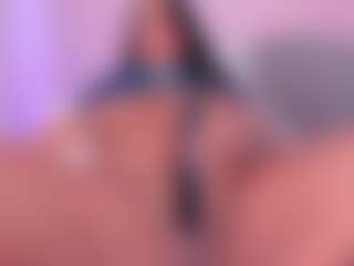 tatii-moon's Live Sex Cam Show