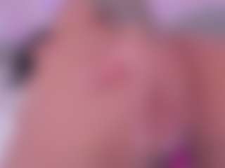 tatii-moon's Live Sex Cam Show