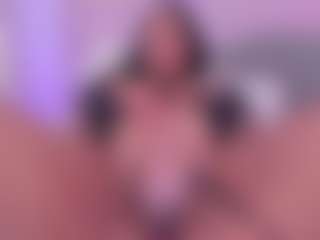 tatii-moon's Live Sex Cam Show
