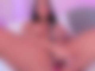 tatii-moon's Live Sex Cam Show