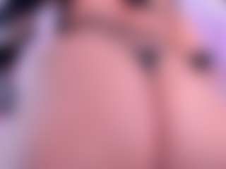 tatii-moon's Live Sex Cam Show