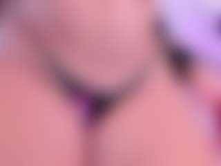 tatii-moon's Live Sex Cam Show