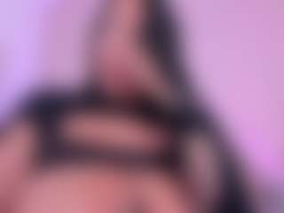 tatii-moon's Live Sex Cam Show