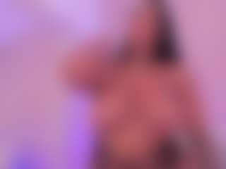 tatii-moon's Live Sex Cam Show