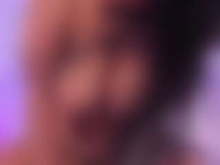 tatii-moon's Live Sex Cam Show