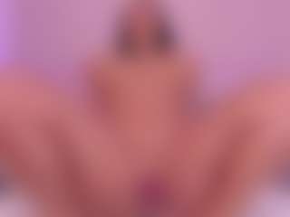 tatii-moon's Live Sex Cam Show
