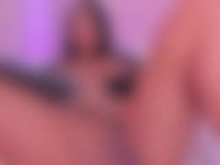 tatii-moon's Live Sex Cam Show