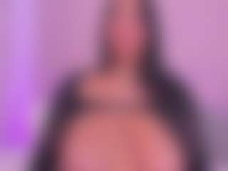 tatii-moon's Live Sex Cam Show