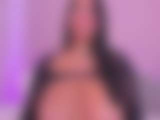 tatii-moon's Live Sex Cam Show