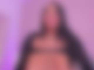 Live cam show with tatii-moon - Strip BBW on TeamSkeetLive