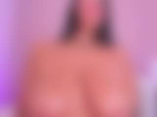 tatii-moon's Live Sex Cam Show