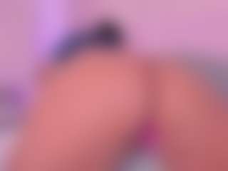 tatii-moon's Live Sex Cam Show