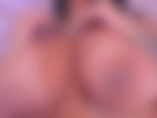 Live cam show with tatii-moon - Fingers on fuck-show.com