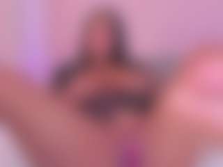 tatii-moon's Live Sex Cam Show