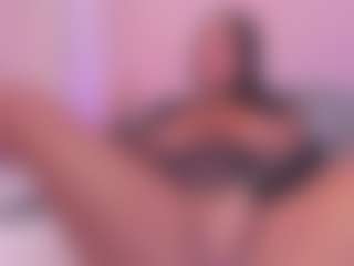 tatii-moon's Live Sex Cam Show