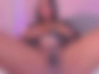 tatii-moon's Live Sex Cam Show