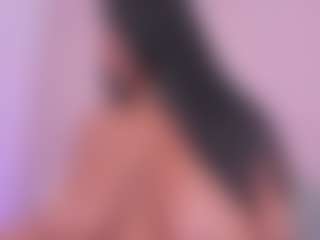 Live cam show with tatii-moon - Flashing on Hubzter Live