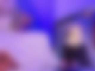 Live cam show with Dolly-Mae - Average on Camsoda