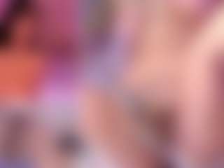 Live cam show with Dolly-Mae - Fingers on Mixed Magazine Live