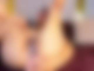 vahiolet-fuentes1's Live Sex Cam Show