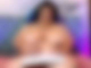 Live cam show with Ana - Middle Aged on Camsoda Late Night